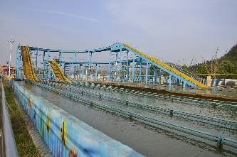 激流勇進 Flume Ride